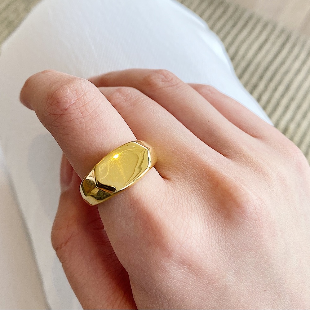 18k Gold Hexagon Signet Ring